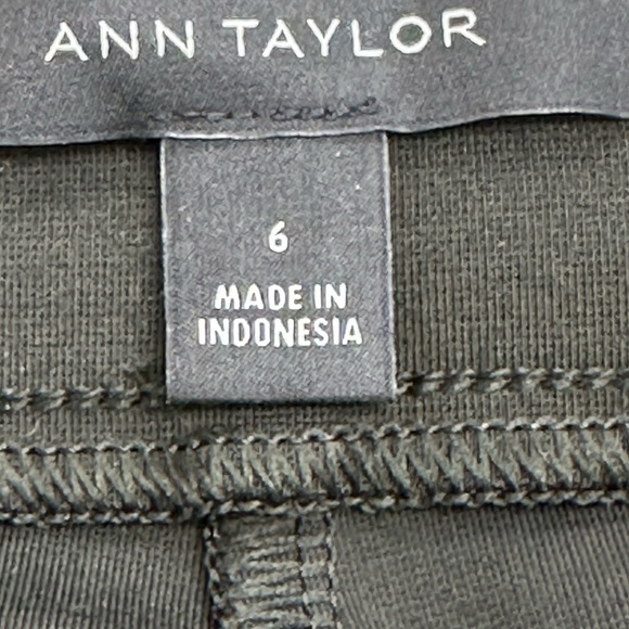 Ann Taylor Black Leggings with Side Zipper - Picture 7 of 9